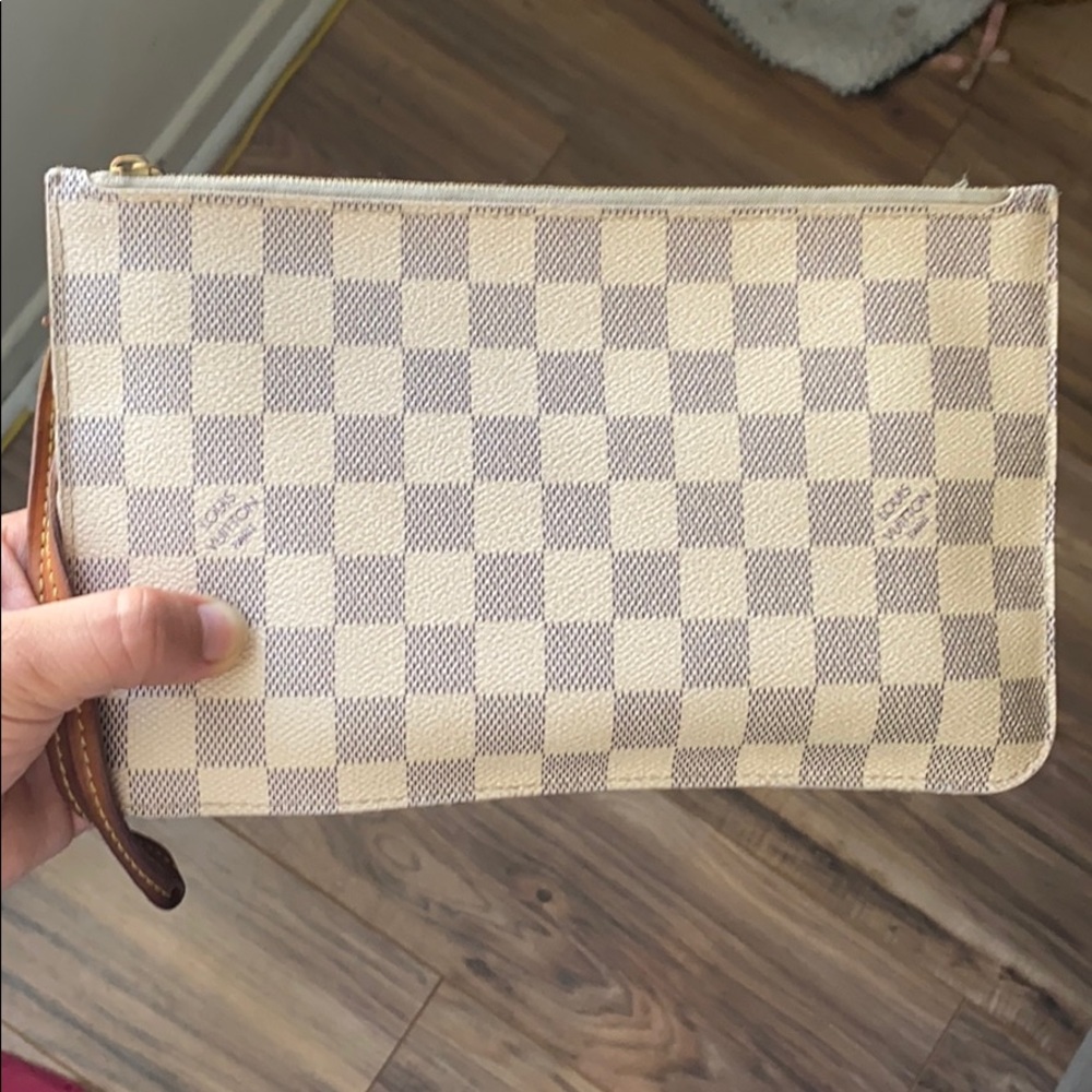 Louis Vuitton pochette